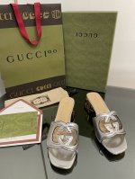 2025升级焕新包装夏季新款现货上新啦。 Gucci 高品质拖鞋 双G镂空 油边工艺精品拖鞋 专柜原版开模精心制作，匠心铸造经典跟高：5.5Cm凹凸波纹金色电镀