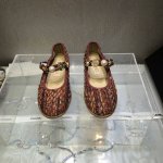 顶级品质毛呢面出 ～Chane*香奶奶24A早秋高级手工坊系列金币玛丽珍鞋芭蕾舞鞋 金币复古 Vintage设计～，干练又慵懒随性 妥妥的甜酷风！金属徽章元素显