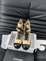 顶级版本 Chanel 23A秋冬手工坊新款短靴！ 鞋面妮布，内里羊皮，成本高！ 我们用的是三层真皮大底，质感很好。原版开模五金，原版一致后跟 Size:35-