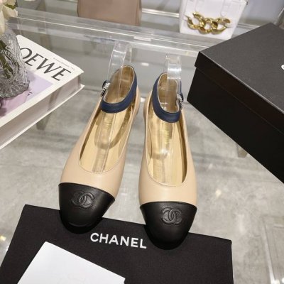 工厂价 Chane*｜小香23P新品经典 双c拼色玛丽珍单鞋系列 对它一见钟情 不夸张哦～ 这大概就是小香的魅力 总是很懂女生 虽然看上去很冷但配上黑丝袜特有感