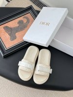 230（皮带扣版） Size:36-41 单码单模+鞋带内里有码数和原版一致) dior最新2025春季最新款厚底宽版拖鞋 1. 购入原版，鞋子鞋底鞋带模具1: