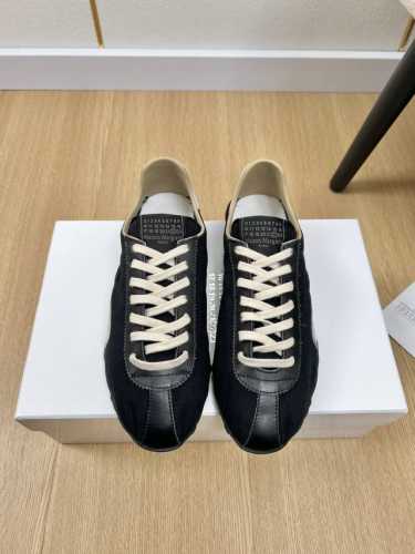 高版本Maison Margiela *马吉拉 20252025春夏新品 专柜新款复古拼色德训运动休闲鞋系列～新款Sprinters运动鞋轮廓采用做旧感尼龙与复