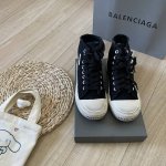 出厂：160 （高帮） balenciaga 巴黎世家2025顶级专柜 全新Paris休闲帆布鞋 复古做旧风格 以崭新视角演绎“中古风” 专柜同步 明星穿搭 原