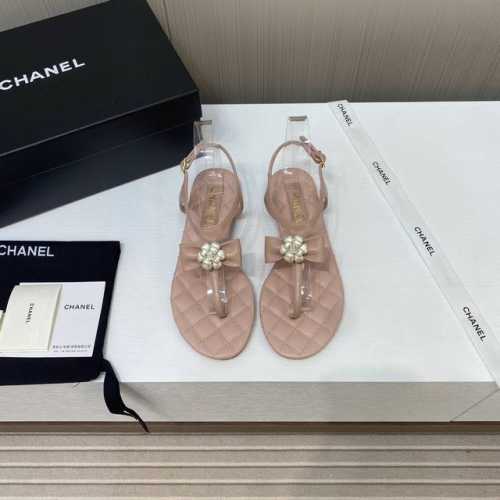 出厂价 小香家凉鞋chane*｜，山茶花大爆款！小香官网香奈儿早春凉鞋， 看着就很讨喜，小圆头 衬托脚也变得瘦瘦的，上脚给人就是一种年代的复古情怀鞋、欧美走秀新