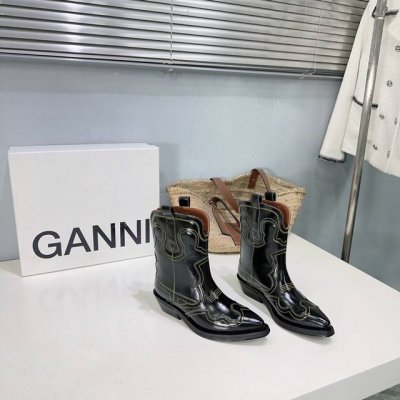冲量价: 高品质！小众潮牌ganni24Ss秋冬秀款刺绣复古名族风牛仔靴西部美式靴骑士靴短靴 宋妍霏同款 刺绣拼接皮靴尖头高筒牛皮西部牛仔长靴，全网都在穿的ga