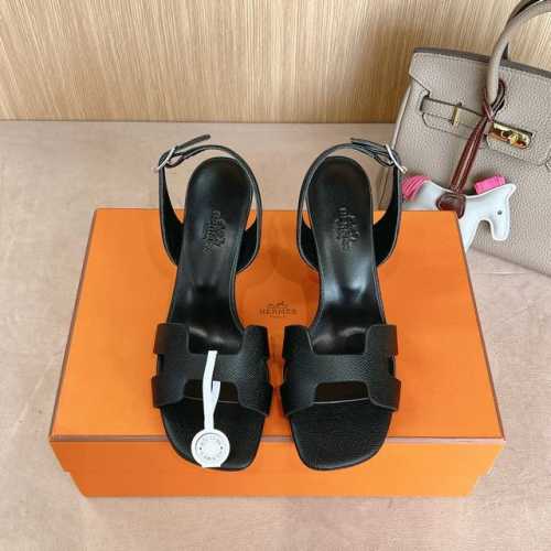 出厂价 Hermes 爱马仕 Eremite 80凉鞋系列 时尚又百搭 超级舒服 每个细节都做到极致 原版swift掌纹皮 原版1:1独家私模鞋跟 原版真皮组合