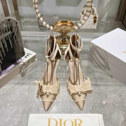 新款流苏织带女鞋 Dior 迪奥 2025春夏走秀新款adiorble高跟女鞋 Cd明星同款时尚流苏蝴蝶结细跟珍珠字母logo五金中空凉鞋 市面顶级高端版本材质