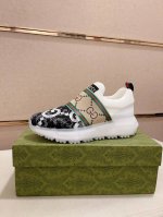 工厂价: 古奇gucci 官网最新款休闲时尚男鞋，爆款版型简洁大气，潮男专属.独有的官网最新品牌元素元素古奇原版装饰，时尚又大方，面料原版牛皮网布透气内里，官网