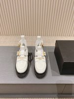 出厂 大王 2024新款！高品质alexande* Wang原版1:1的材料，亚历山大王防水台松糕厚底鞋这款经典乐福鞋以 Carter ，由黑色闪亮小牛皮制成