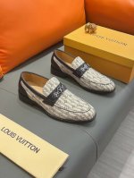 商品名称：Louis Vuitton 路易 威登 正规码数: 38-44 西装鞋 商品材料：精选 头层牛皮鞋面，柔软羊皮内里；原厂大底。