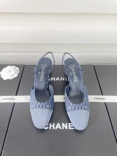 25Fw新款Chanel小香滴胶后空凉鞋平底/粗跟 sling-Back于1957年问世，之后Two-Tone设计成为Chane*经典之作 双色设计简约精美,方