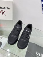 2024高端版本高质量原单品质 D0Lce & Gabbana 今年的主打款式 没有之一 超火超帅气的休闲鞋此款传承了d家一贯有点浮夸而不失时尚的风格 精湛的做