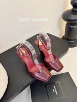 Saint Laurent 圣罗兰坡跟鱼嘴凉鞋Lee金属钻链条尖头高跟鞋YSL姐姐的美丽尤物高跟鞋 又是人间圣罗兰 Rose同款的高跟鞋化很好修饰脚型，奢华金属