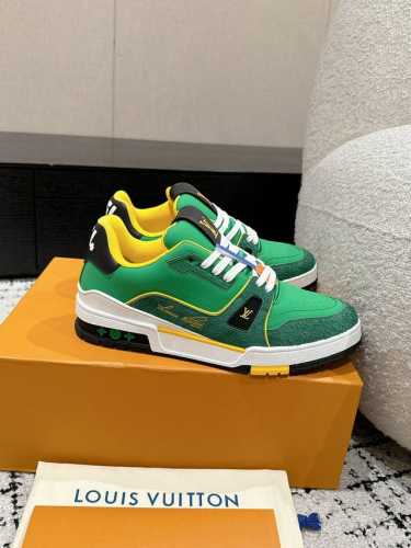 顶级版本 情侣款LV 路易威登L家 Trainer 24 新款 休闲 运动鞋 滑板鞋 LV Trainer 运动鞋的灵感源自复古篮球鞋，代表 Virgil Ab