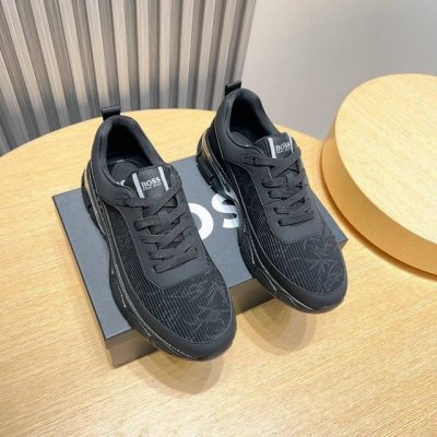 实价 Boss 新款男仕运动鞋 知名运动品牌新款隆重上市 以奢华高端设计出货 鞋面选用原版定制透气布制作 羊皮垫脚 叠层设计鞋面线条感层次分明，轻质橡胶大底。轻