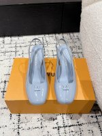 Louis Vuitton 25 Swing最新 粗跟玛丽珍涼鞋 简约精致，高级感满满，尽显优雅气质～ 上脚超好看，拉满了夏日美鞋绝绝子啊 鞋面：进口牛皮 漆皮