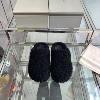 Marni 毛拖超舒适光腿穿 回头率满分一年四季都能随意出门就穿博主热门单品推送码数:35-44