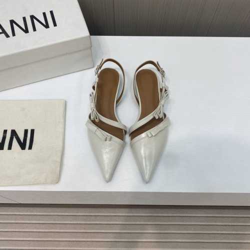 出厂价 顶级品质 高品质出厂新款上线ganni24春夏尖头皮带扣后空粗跟凉鞋！金属扣甜酷风气场全开 穆勒鞋 朋克风和芭蕾风碰撞出一种独特的视觉，是不被定义的公主