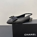 皮面340 chanel ｜香奈儿小香25S春夏新品 米兰走秀款拼色蝴蝶结凉鞋 ，电镀跟金属跟 鞋面采用进口羊皮/特殊布料 内里垫脚均为丝绸羊皮 意大利进口牛皮