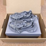 顶级版本balenciaga巴黎世家3Xl Sneaker系列 深灰色 情侣款老爹鞋原*购入开发 Balenciaga 3Xl Sneaker 整体鞋型汲取了b