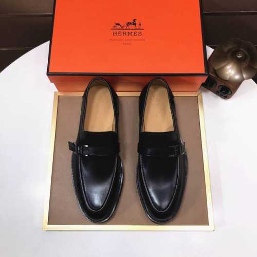 工厂 爱马仕 Hermes 高端牛里 新款 Hermes 顶级版本 菲拉格幕经典休闲皮鞋！选用进口原版牛皮，内里头层舒适牛皮内里！原版耐磨橡胶大底！高品质精品！
