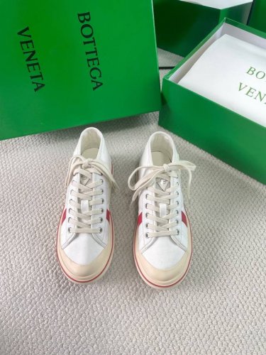 2025Ss Botteg* Veneta Bv新款复古Eliot 帆布 运动鞋 bv全新的 Eliot 以复古篮球鞋为设计灵感，童趣 的色彩焕发青春活力男女同