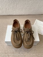 菀产THE ROW系带 25ss 春夏新款 乐福鞋 高级感的正确打开方式！简洁又时髦 做工精细 真的一定要入手 真的很绝 越是看似简单的款越考验做工 版型之最！
