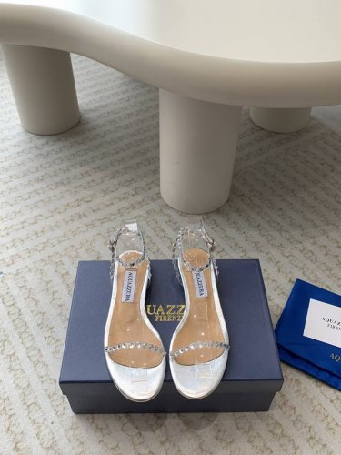 Aquazzura 24Ss 惊艳火爆款、菠萝 王室贵族的钟爱雍容华贵、气质高雅、到手如图柜级品质 进口真丝 璀璨别致水钻饰扣、小羊皮内里、意大利真a级真皮大底