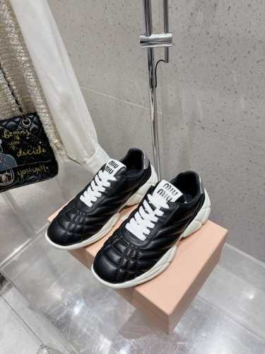 Miumiu缪缪走秀款棒球鞋 系带休闲鞋增高百搭小白潮鞋 新出的‘舒适度真的让人一整个心都融化鞋型整体都狠秀气不笨重、圆头休闲鞋 鞋面 原版金属牛皮内里:金属羊