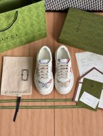Gucci 饼干鞋整双鞋子采购Zp开发打造，全部定制材料，独家开模大底，细节全部对版出货，连包装也做到跟正品一样。码数:女：35-40 男39-44