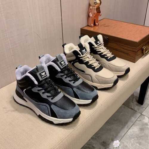 高帮绒里新款: 厂价: 阿玛尼aramni* 最新爆款休闲鞋，顶端品牌奢侈～代购，顶级～质量 鞋面選用进口透气牛皮搭配材质保暖绒里 精细做工 原版个性时尚柔软橡