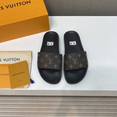 出厂价 顶级品质 Lv 驴家2024 情侣款 Miami 魔术贴凉鞋拖鞋，本款 Miami 凉拖取材 Mini Monogram 织物，与当季女士系列遥相呼应。