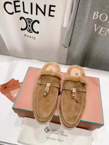 高版本出厂 毛拖 男码+10 Loro Piana* Lp万年经典款乐福鞋 简约时尚 脚感超级舒适 一天可以暴走两万步的鞋子 超级百搭款！ 鞋面采用独特针织面料