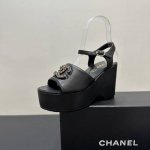 360 chanel｜香奈儿小香经典春夏新品 双C厚水台厚底松糕底凉鞋 这一季的春款真的太爱了！ 网纱若隐若现 性感又不失甜美~