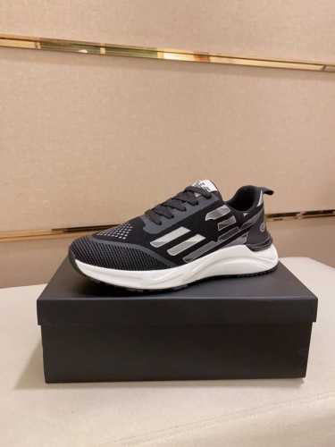 阿玛尼 ARMANI EXCHANGE 官网最新款 AX时尚休闲男鞋，爆款版型简洁大气，潮男专属.独有的官网最新品牌元素元素原版装饰，时尚又大方，面料原版牛皮透