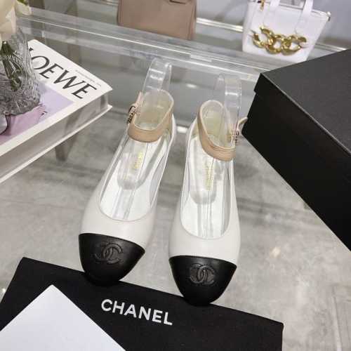 工厂价 Chane*｜小香23P新品经典 双c拼色玛丽珍单鞋系列 对它一见钟情 不夸张哦～ 这大概就是小香的魅力 总是很懂女生 虽然看上去很冷但配上黑丝袜特有感