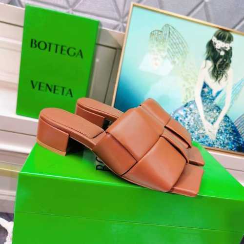 工厂价 顶级高版本 代购品质 原版开发bottega Veneta Ss最新款夏季平底方凉拖鞋。Bv新款patch抢手大编织穆勒鞋爆款，Ins&小红书巨多网红明