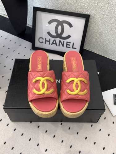 p350 Chanel新款厚底拖鞋 高版本出货 专柜新版面 增高瘦腿 原版定制进口羊皮面料 羊皮内里垫脚 原版开模橡胶大底 Size：35-39（40、41订做