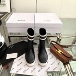 Celine雨靴 21 FW 走秀最新发布仿佛真的走进了城堡开始期待着秋冬很好看，舒服又轻便 真的推荐码数:35-40