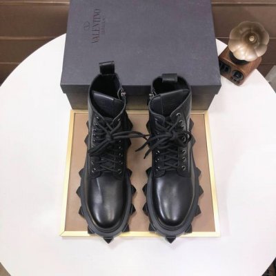 工厂 华伦天奴 Valentino 顶级代购官网高帮 专柜同步发售 原厂配置、意大利进口原版开边珠牛皮，全进口水染牛里，鞋底：原厂特供原版底超级舒适，原厂跟单货