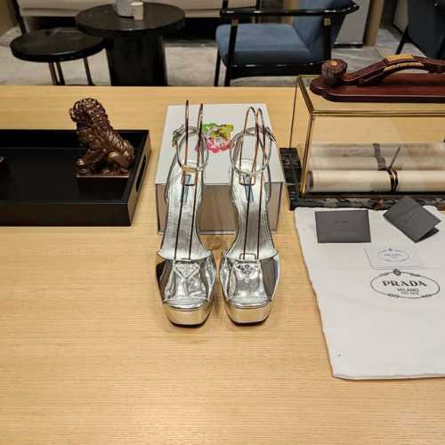防水台恨天高系列 顶级包装配套最高版本 PRADA 2024普拉达春季 最新款且超级爆系列爆品，鱼嘴中空凉鞋系列。春夏新品， 顶级版本 实力来袭！ 恨天高跟防水