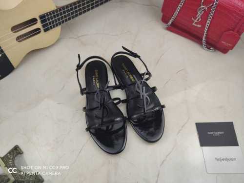 真皮底 ，拖鞋款，凉鞋款统一价 Saint Laurent 圣罗兰、一字带凉鞋早春专柜同步最新款、YSL、Logo字母扣装饰经典上乘美艳力作 专柜最火春夏系列