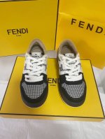 市场顶级版本FEND* 芬迪match最新爆款情侣款运动鞋板鞋超多明星博主上脚 原版购入 一比一开发 做货 设计师Kim Jones打造的首款运动鞋fendi