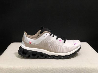 顶级版本On昂跑 Cloud flow 4 织物 舒适百搭 减震透气轻便 低帮 生活休闲鞋。瑞士高性能运动品牌on打造的此系列作品，鞋面由再生聚酯纤维和网眼布制