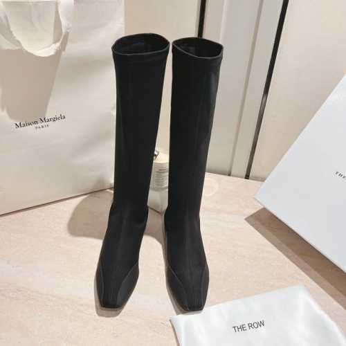 面料：牛皮弹力皮 垫脚：羊皮 大底：橡胶底 35-40 批：