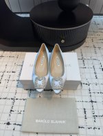 代购级别 市场唯一对版manolo Blahnik 万年不败的经典款 重金购买三个原版购入 一系列四种跟高1:1复刻定制 做到零差距。试脚 调楦 定制一年有余，