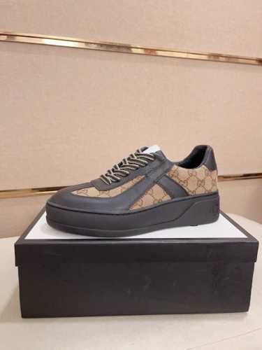 工厂价: Gucci 古奇 最新休闲男鞋，欢迎1:1对比，爆单款香港专柜休闲鞋，专柜品质，支持验货，优质做工，鞋面采用意大利进口胎牛皮，羊皮内里鞋垫原版时尚运动