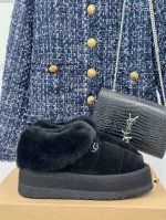厂价 Ugg 24Ss新品厚底雪地靴 这无法抗拒的新时尚～今年的厚底系列真的是小个子的福音 轻便好穿，要温暖更要大长腿！显的腿超长，休闲又时髦，踩上去像掉进云一