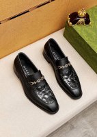 商品商标：Gucci 古驰 休闲商务皮鞋正码码数: 38-44 45.46订制商品材料：精选 进口头层小牛皮压花鞋面+奢华五金扣，进口牛皮内里 强烈立体视觉效果