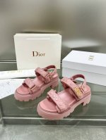 出厂价：电绣 迪奥 Dior 2024春夏走秀新款 Dioract魔术贴厚底休闲女鞋 CD字母logo五金扣露趾凉鞋 明星同款拼色平底圆头沙滩鞋 市场顶级版本材